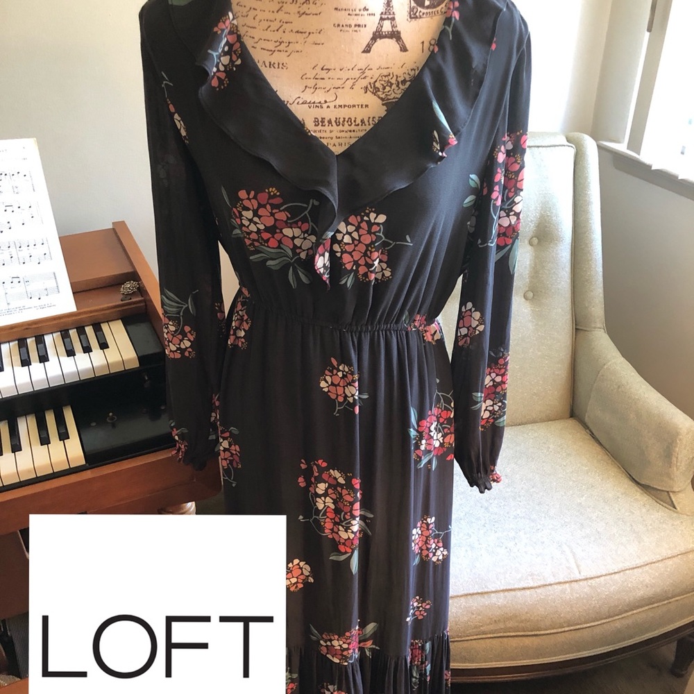 LOFT Long maxi Dress 🌺